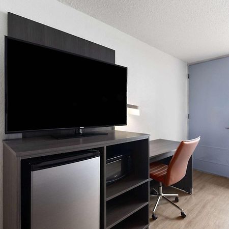 Super 8 By Wyndham Riverside Al 외부 사진