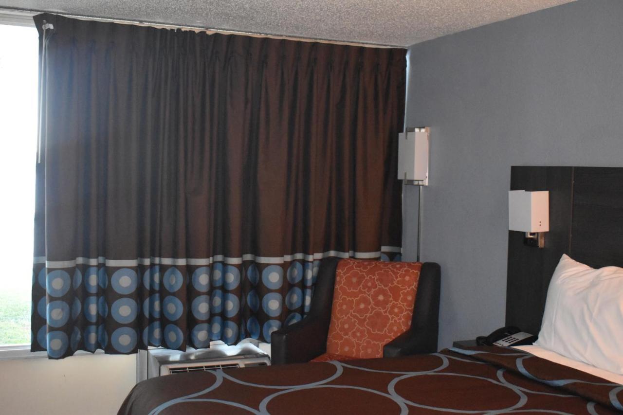 Super 8 By Wyndham Riverside Al 외부 사진
