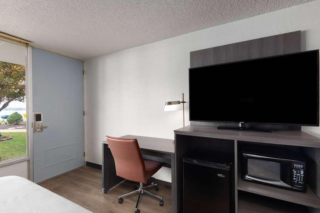 Super 8 By Wyndham Riverside Al 객실 사진